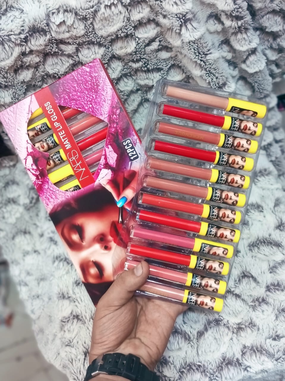 HUDA BEAUTY MATTE LiP GLOSS SET