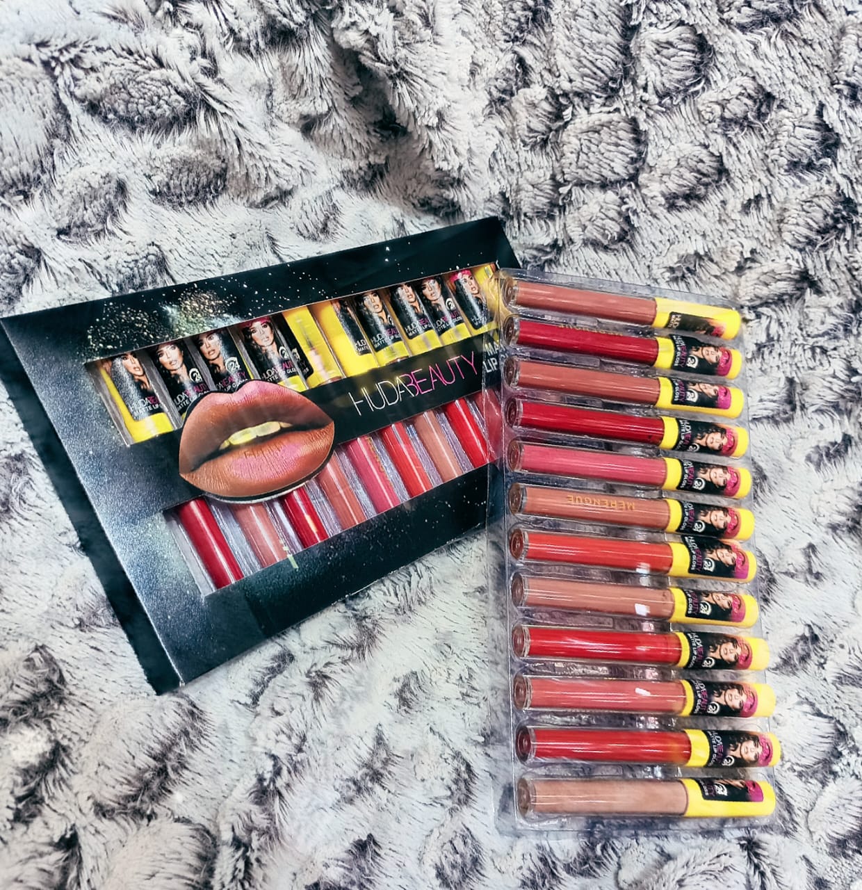 HUDA BEAUTY MATTE LiP GLOSS SET